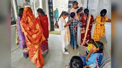 saran news : सोनपुर मेले से लौट रही कार खाई में गिरी, दो की मौत, तीन जख्मी