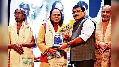 Rourkela News: हास्य, व्यंग्य और गंभीर मुद्दों की कविताओं के अद्भुत मेल से शहरवासी हुए मंत्रमुग्ध