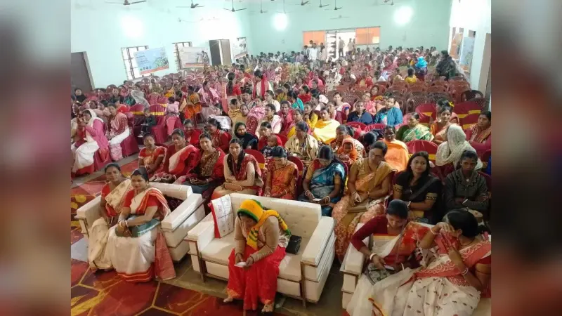 East Singhbhum : चाकुलिया में लाभार्थियों के बीच तीन करोड़ का ऋण वितरित