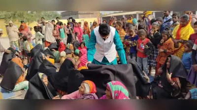 Bhagalpur news दुर्गा मंदिर प्रांगण में जरूरतमंदों में 60 कंबल वितरित