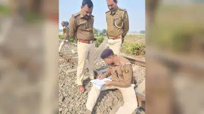 पैसेंजर ट्रेन से टकराने से अज्ञात व्यक्ति की मौत