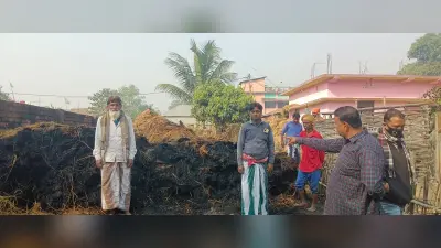 खलिहान में रखी सौ क्विंटल धान जलकर राख