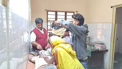बाइक से गिरकर युवक घायल, धनबाद रेफर