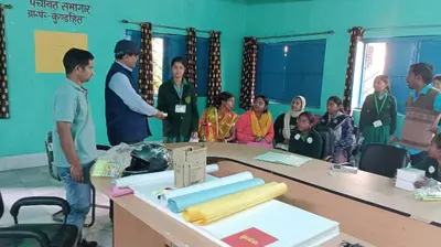 पेंटिंग प्रतियोगिता मं शबनम खातून को मिला पुरस्कार