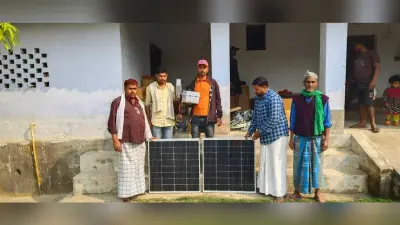 वासुदेवपुर व बौरना में लगाया गया सोलर स्ट्रीट लाइट