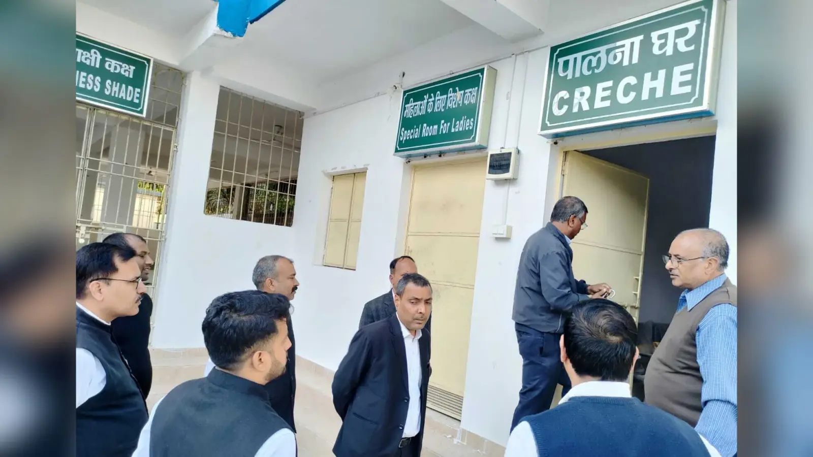 जिला जज ने न्यायमंडल का किया औचक निरीक्षण, दिये कई निर्देश