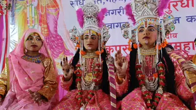 Madhubani News. प्रभु श्रीराम ने तोड़ा धनुष, श्रदालुओं ने की पुष्पवर्षा