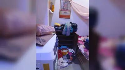 बंद मकान का ताला तोड़ उड़ायी सात लाख की संपत्ति