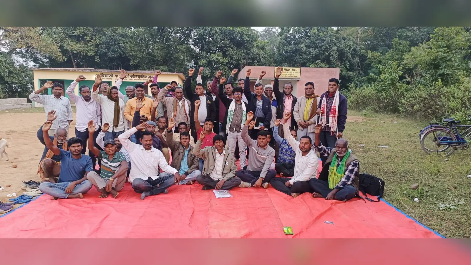 Seraikela News : इको सेंसेटिव जोन के नाम पर सैकड़ों परिवार को बेघर करने की साजिश