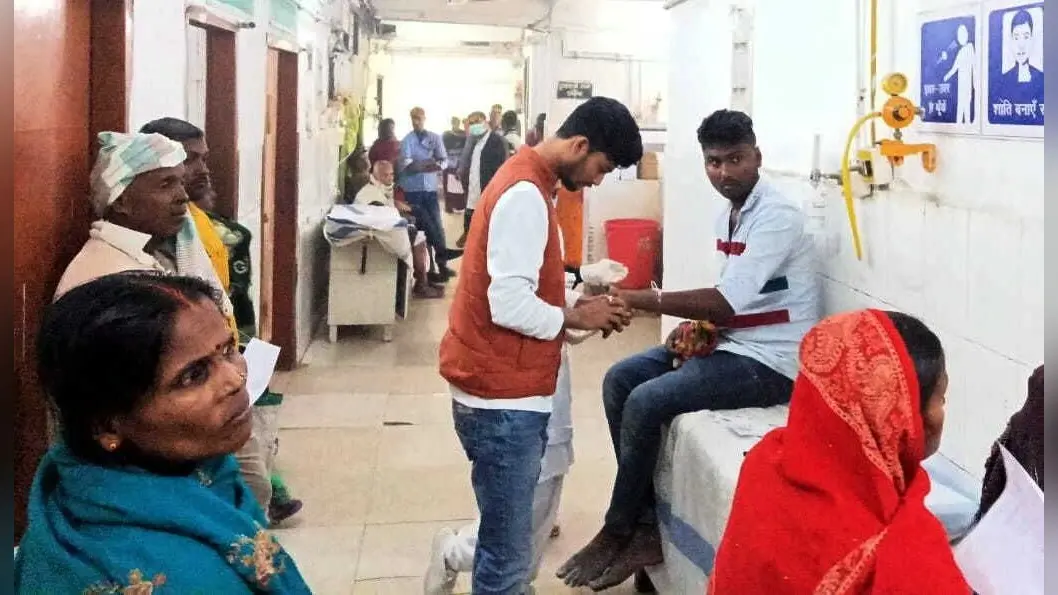 मोतीपुर में जमीन विवाद में मारपीट, फायरिंंग में दो जख्मी