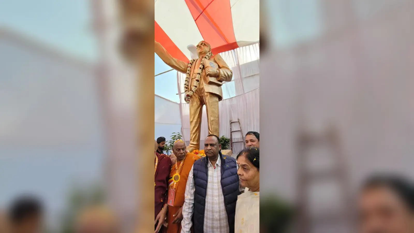 Gaya News : बोधगया में बाबा साहेब की आदमकद प्रतिमा का अनावरण