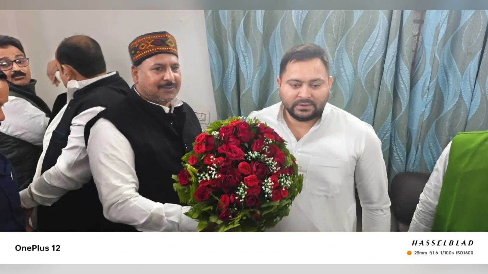 कार्यकर्ता दर्शन सह संवाद कार्यक्रम में भाग लेने खगड़िया पहुंचे पूर्व उपमुख्यमंत्री तेजस्वी यादव