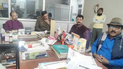 Giridih News: प्रशासनिक टीम ने नर्सिंग होम में चलाया जांच अभियान
