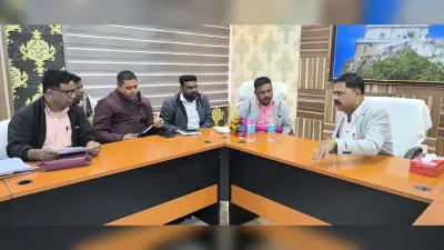 Giridih News: विधायक सुदिव्य कुमार ने की विकास योजनाओं की समीक्षात्मक बैठक