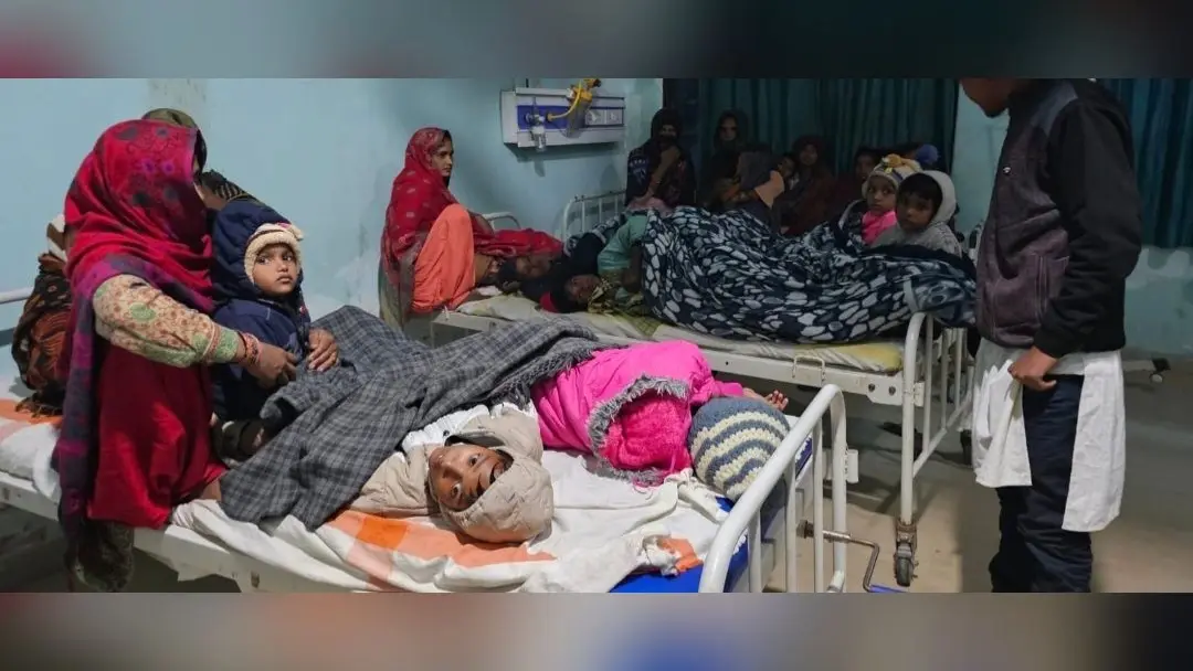 बादाम समझ 21 बच्चों ने खाया रतनजोत (बघनडी) का बीज, उल्टी व पेट दर्द की शिकायत पर अस्पताल में भर्ती