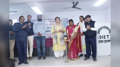 शिक्षकों को दी गयी आइसीटी लैब के उपयोग की जानकारी