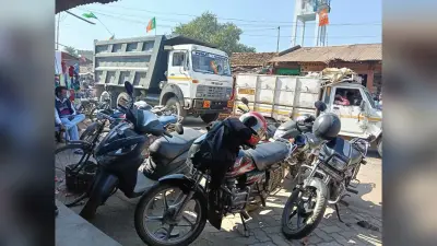 साप्ताहिक हाट के दिन आसनबनी बाजार में लगता है जाम
