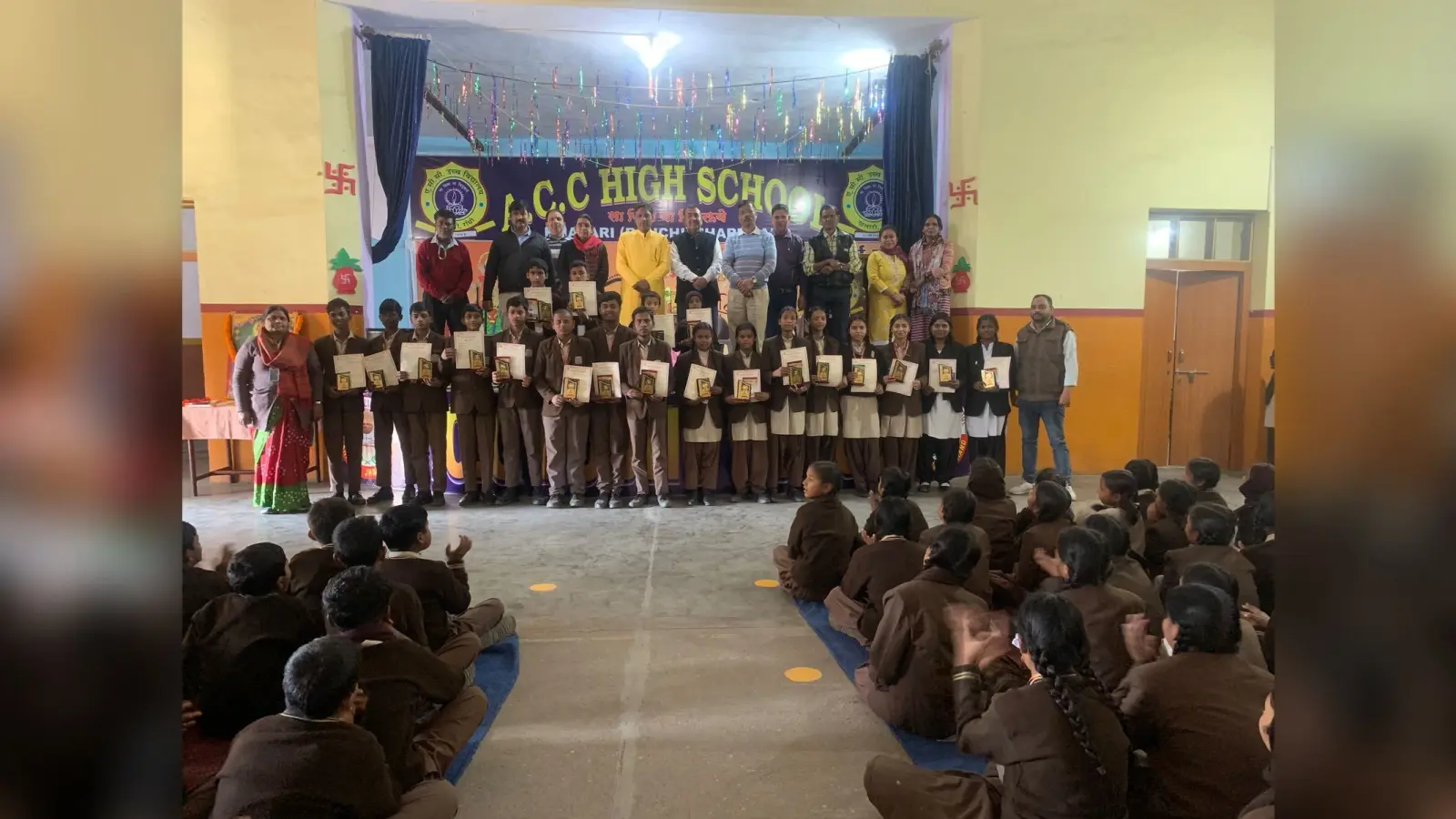 परीक्षा के सफल प्रतिभागियों को किया गया सम्मानित