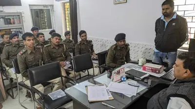 डीएलएसए के सचिव ने थानाध्यक्षों के साथ की बैठक