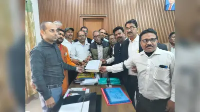 बंगालादेश में हिंदू, सिक्ख, जैन व बौद्धाें पर हो रहे हमले के विरोध में निकाला गया मौन आक्रोश मार्च