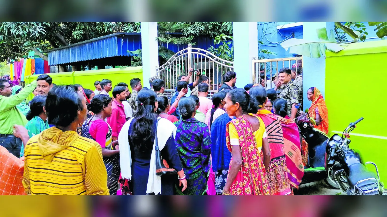 आवास योजना को लेकर हंगामे के कारण तीन ग्राम पंचायतों में सभा स्थगित