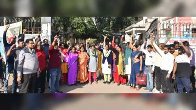 BOKARO NEWS: बिना सुविधाओं के आठ वर्षों से काम कर रहे हैं स्वास्थ्यकर्मी : रामाश्रय