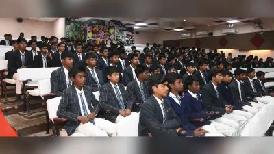 BAU News : मिट्टी में लाभदायक सूक्ष्म जीवों की आबादी बढ़ाने पर काम हो : कुलपति