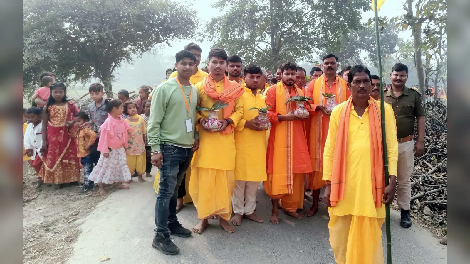 अष्टयाम संकीर्तन को लेकर निकाली भव्य कलशयात्रा