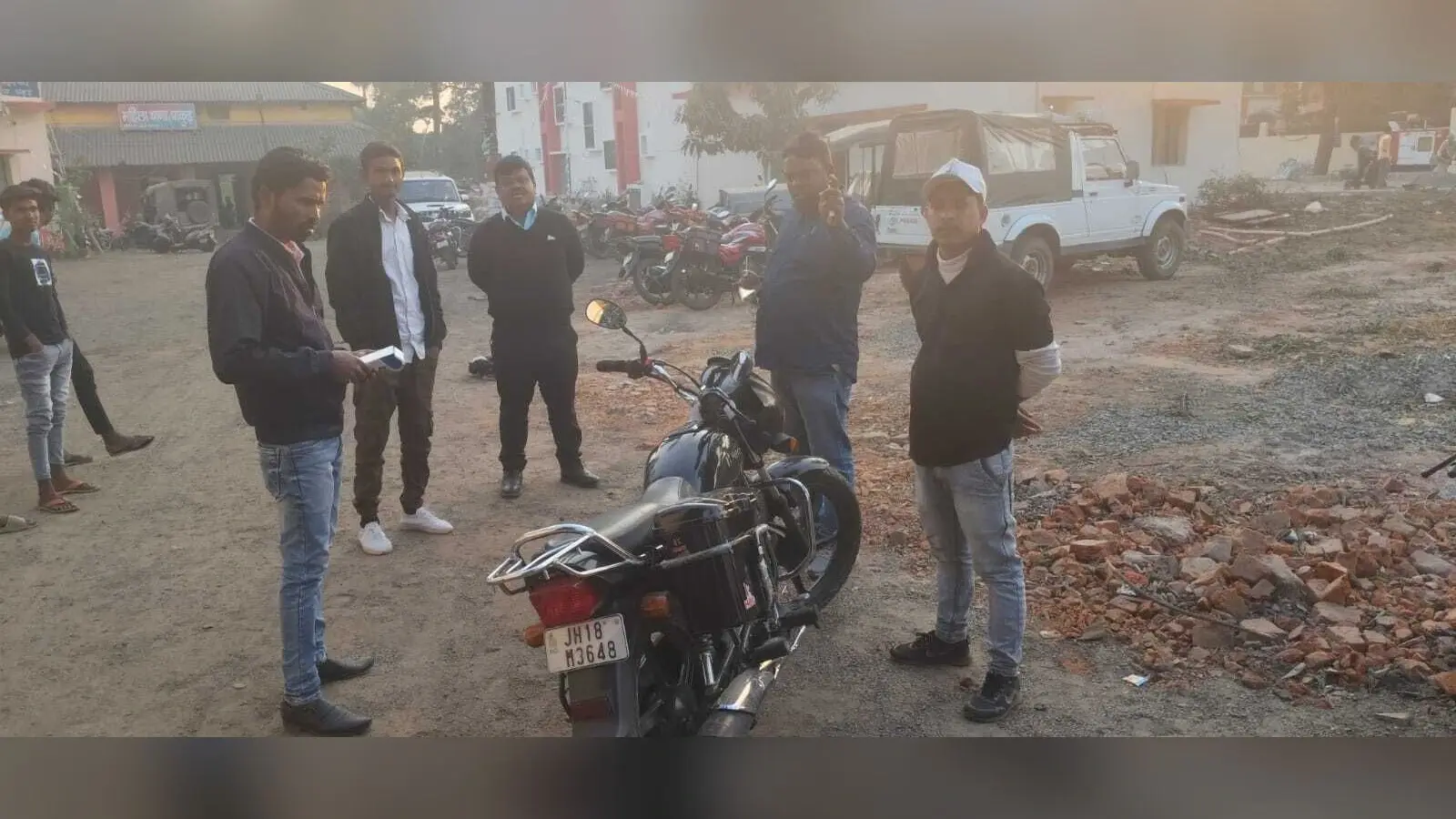 हेलमेट नहीं पहनने पर 45 वाहनों से 48 हजार का वसूला गया जुर्माना