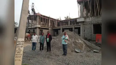 पंचायत सरकार भवन निर्माण में घटिया सामग्री के उपयोग का ग्रामीणों ने लगाया आरोप