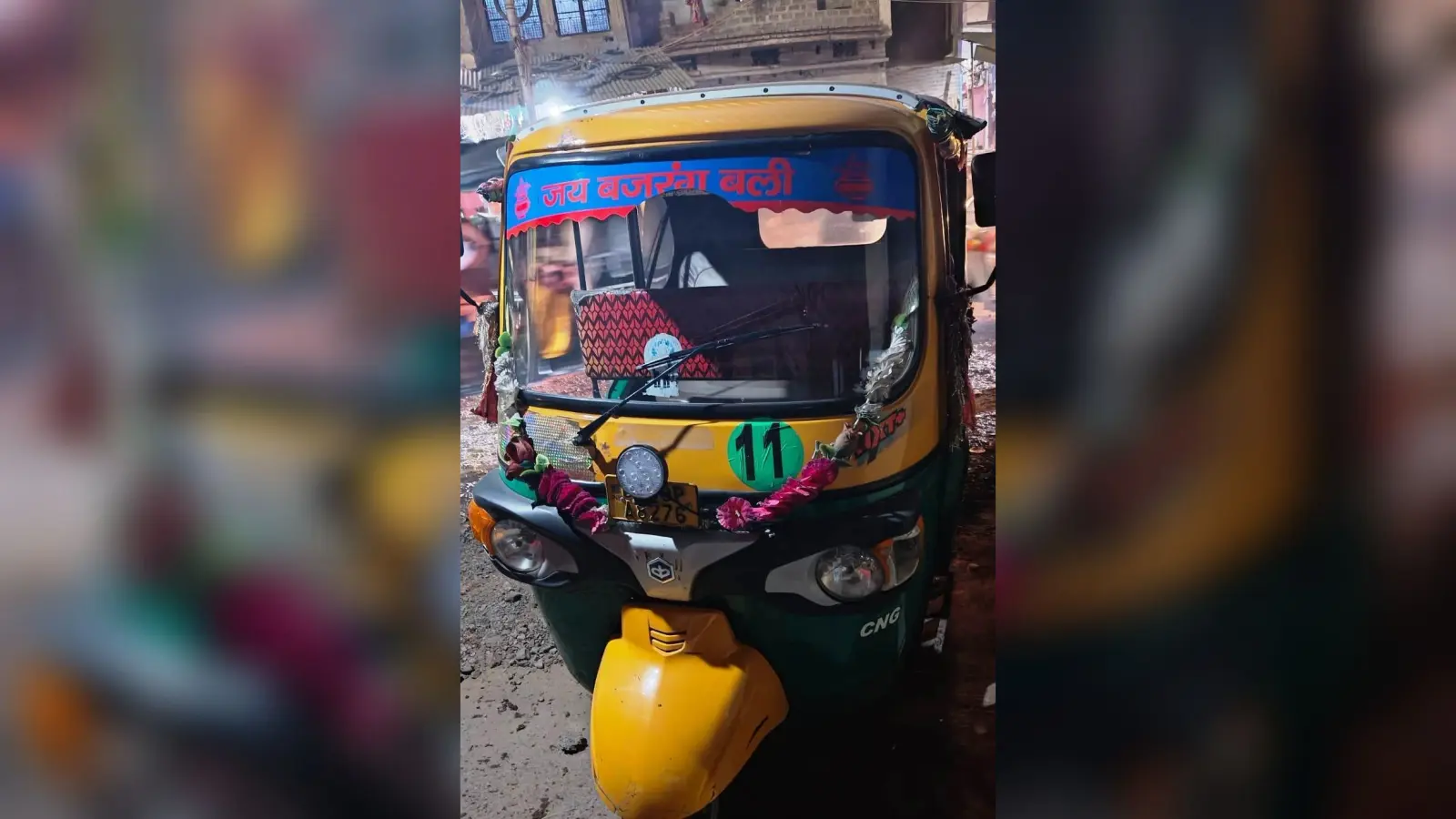 ऑटो से 20 लीटर विदेशी शराब जब्त, चालक सहित चार तस्कर गिरफ्तार