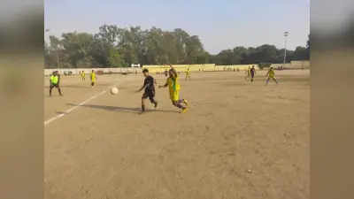 Gaya News : संगम फुटबॉल क्लब ने टाइ ब्रेकर से 4-1 से जीत दर्ज कर फाइनल में किया प्रवेश