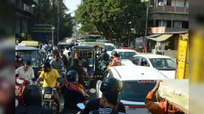 Deoghar News : बाबा मंदिर में सुबह से दोपहर तक रही भीड़, 60 हजार भक्तों ने किया जलार्पण