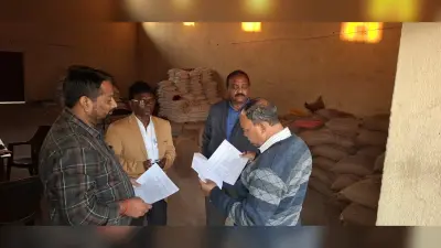 Giridih News :डीपीआरओ व सीओ ने जेएसएफसी गोदाम का निरीक्षण