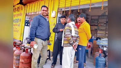 Gaya News : कामदेवपुरम व घुटिया रोड में आठ दुकानों में चोरी