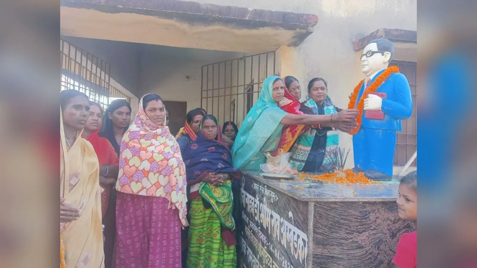 Giridih News :बाबा साहेब के विचारों पर चलने का संकल्प