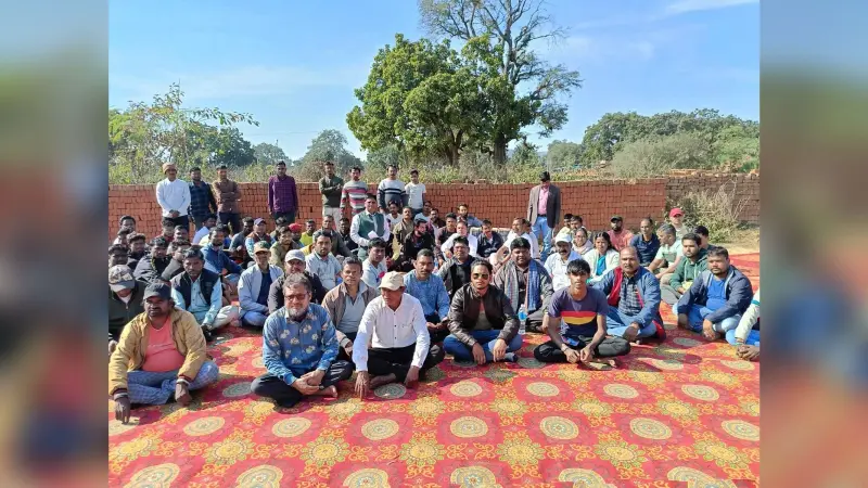 विस्थापितों को निजी कंपनियों में 75 प्रतिशत नियोजन की मांग