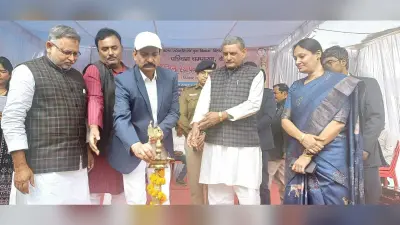तीव्र गति से विकास के पथ पर अग्रसर है पश्चिम चम्पारण जिला : डीएम