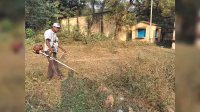 Jamshedpur news. प्रखंड परिसर में बनेगा पार्क, बैठने की होगी व्यवस्था : सुमित प्रकाश