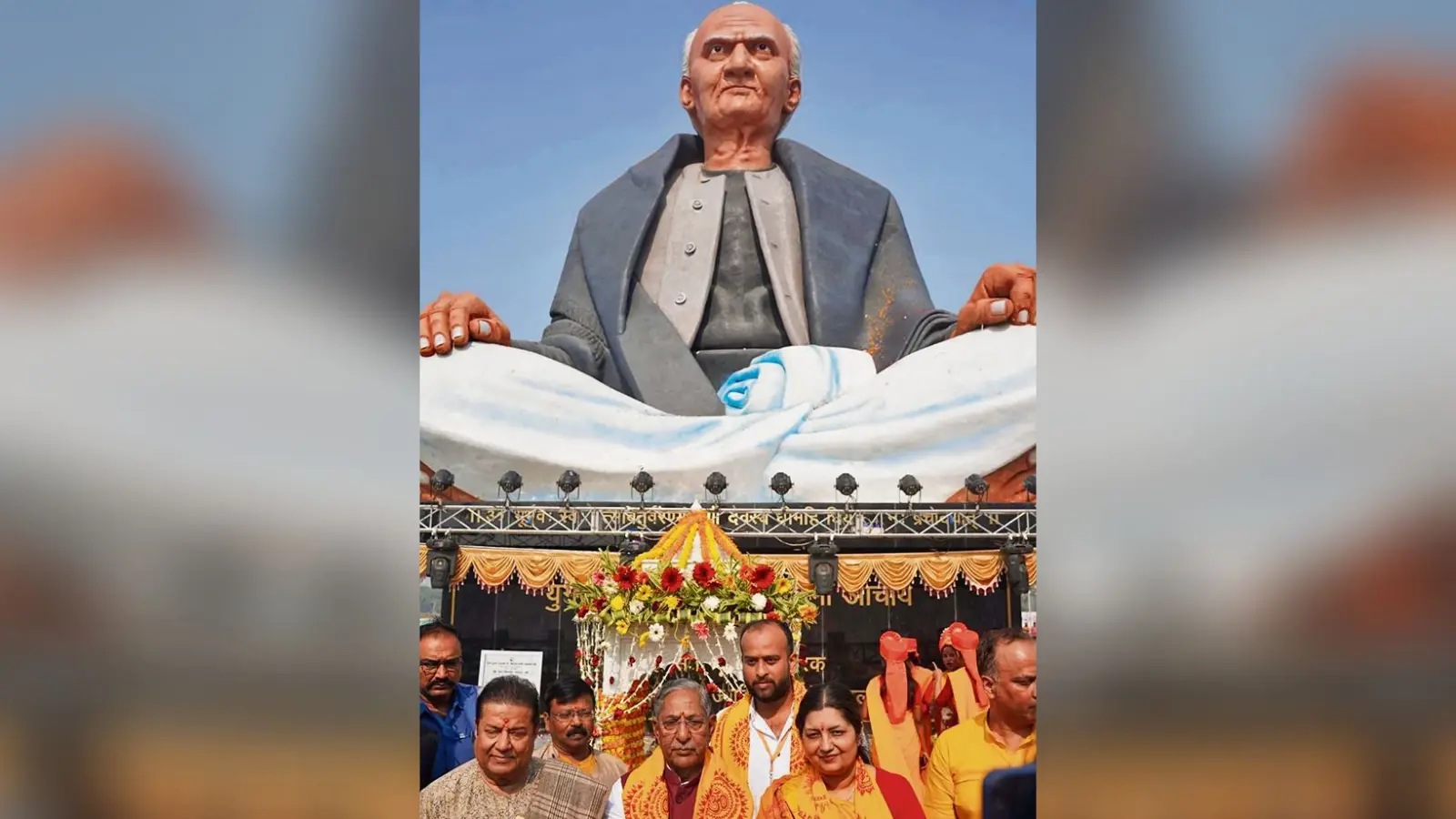 Chhapra News : मस्तीचक स्थित अखंड ज्योति आइ हॉस्पिटल परिसर में पंडित श्रीराम शर्मा आचार्य की 50 फीट ऊंची प्रतिमा का हुआ अनावरण