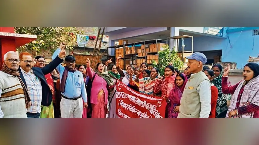 hajipur news. आशा को प्रतिमाह 25 सौ रुपये मानदेय देने की मांग