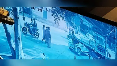 बोलेरो का शीशा तोड़ उचक्कों ने ढाई लाख रुपये उड़ाया
