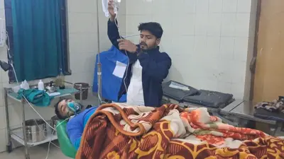 लूट का विरोध करने पर बाइक सवार युवक को मारी गोली