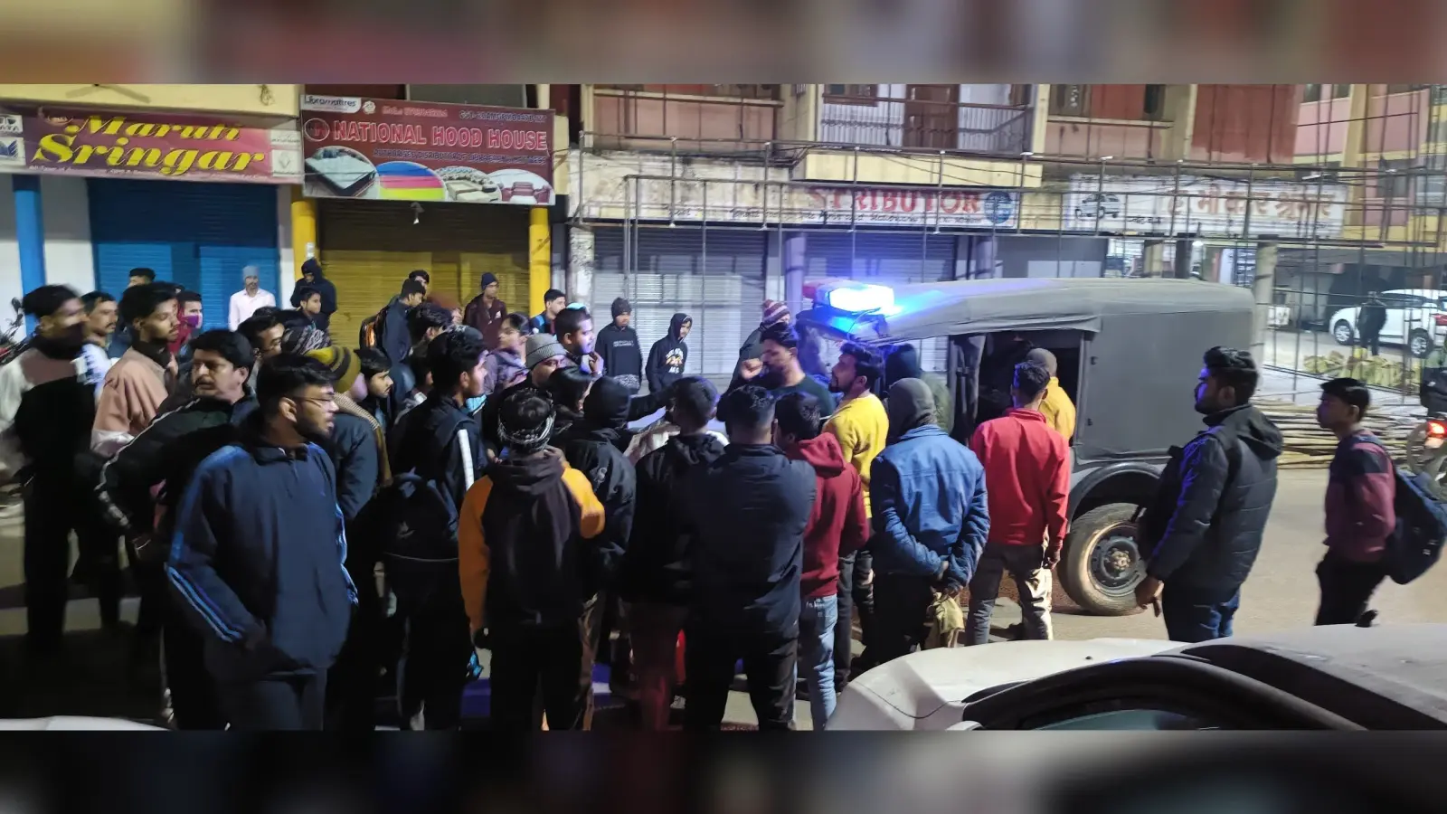 Bokaro News : छेड़खानी करते पकड़ाया मनचला, पुलिस को सौंपा