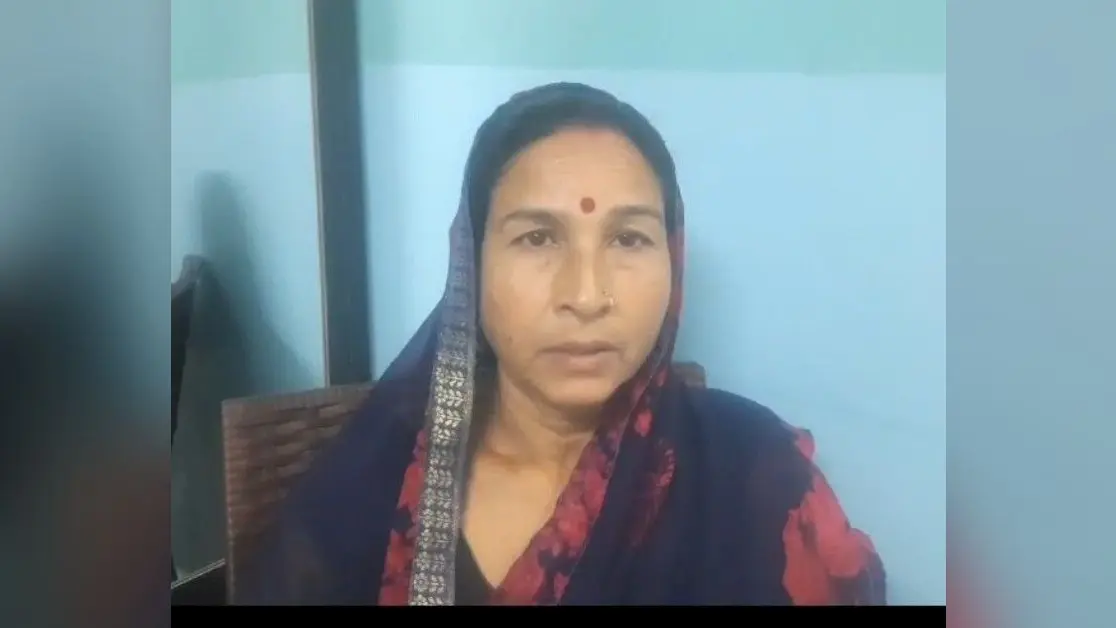 बदमाशों ने महिला से तीन लाख के जेवर लूटे