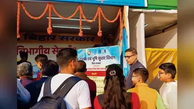 सचिव ने राजस्व विभाग के स्टॉल का लिया फीडबैक