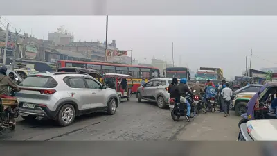 Katihar news : फुटपाथी दुकानदारों के अतिक्रमण से गेड़ाबाड़ी बाजार में लगती है जाम