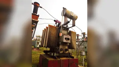 Gopalganj News : पूरे दिन गायब रही बिजली, जनजीवन हो गया अस्त-व्यस्त, हर ओर दिखी परेशानी
