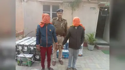वेयर हाउस के गोदाम से बैटरी चोरी कर भाग रहे तीन चोर हुए गिरफ्तार