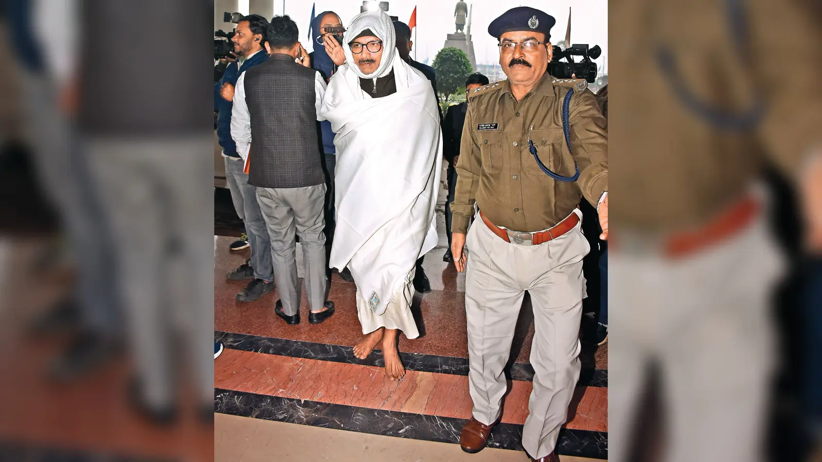 Jharkhand Assembly Session News : दिखे भाषा के विविध रंग, विधायकों ने खोरठा नागपुरी, हो, बांग्ला व मगही में भी ली शपथ